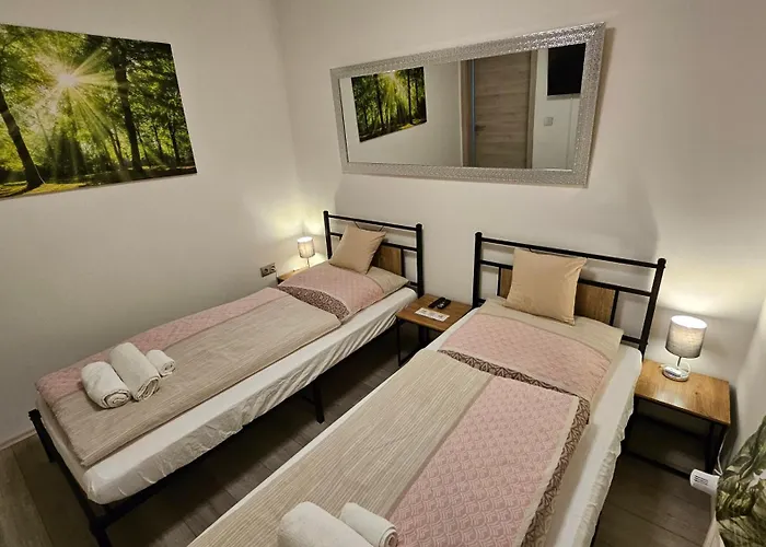 Schatteneck 게스트하우스 딘클스버